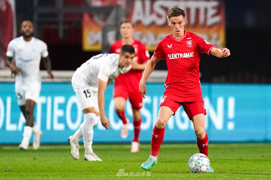 的传统服饰 的传统服饰