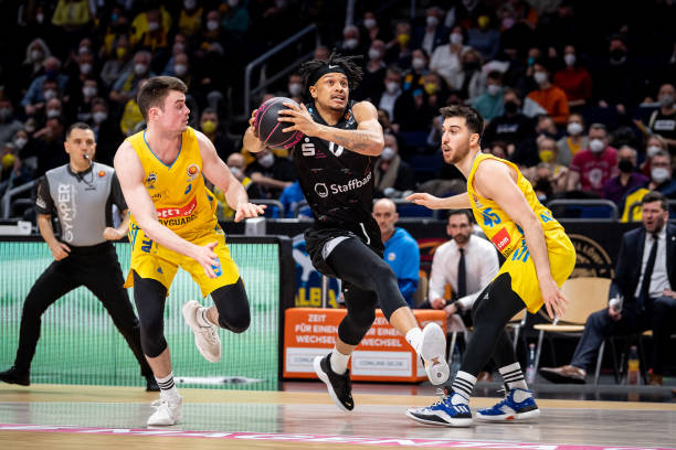 尼的回归正 尼的回归正