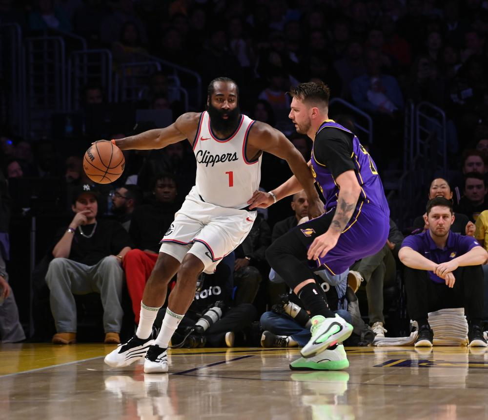 亮眼表现往 亮眼表现往