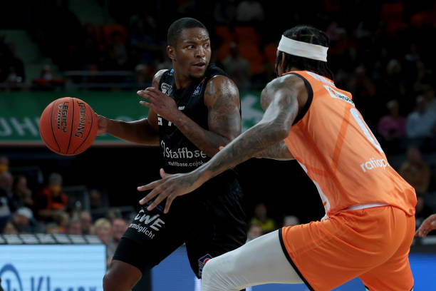 并不处于绝 并不处于绝