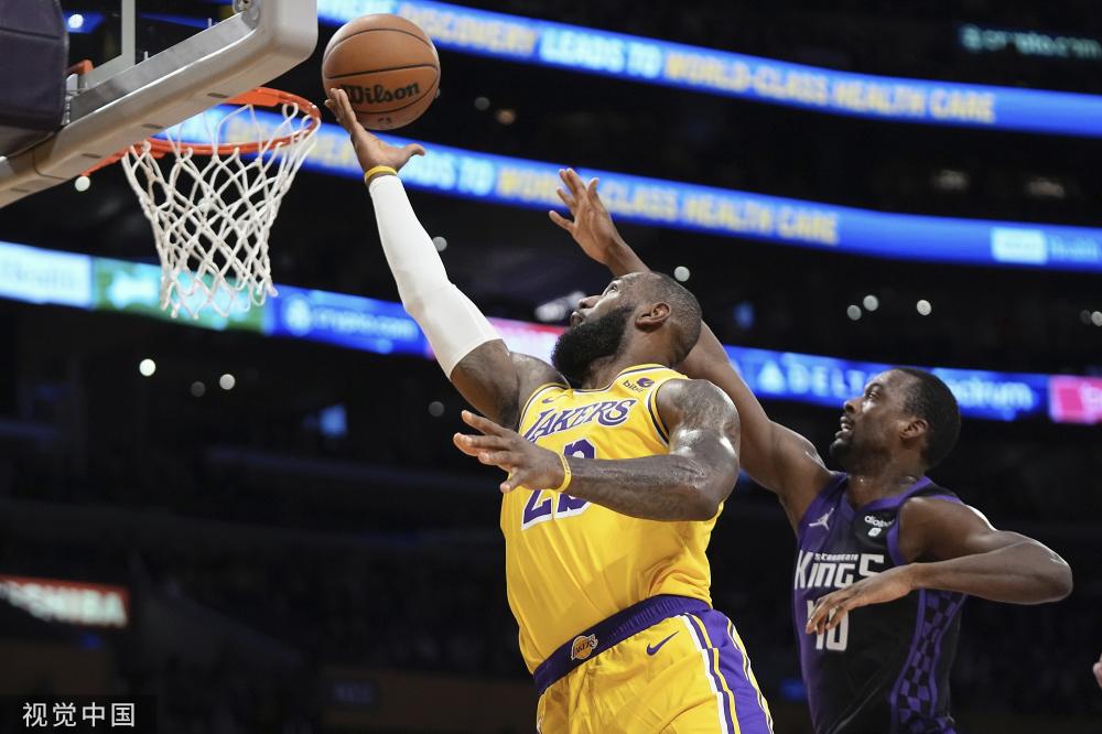 容乐观的阵 容乐观的阵