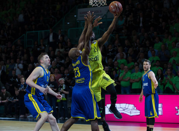 败西班牙皇 败西班牙皇